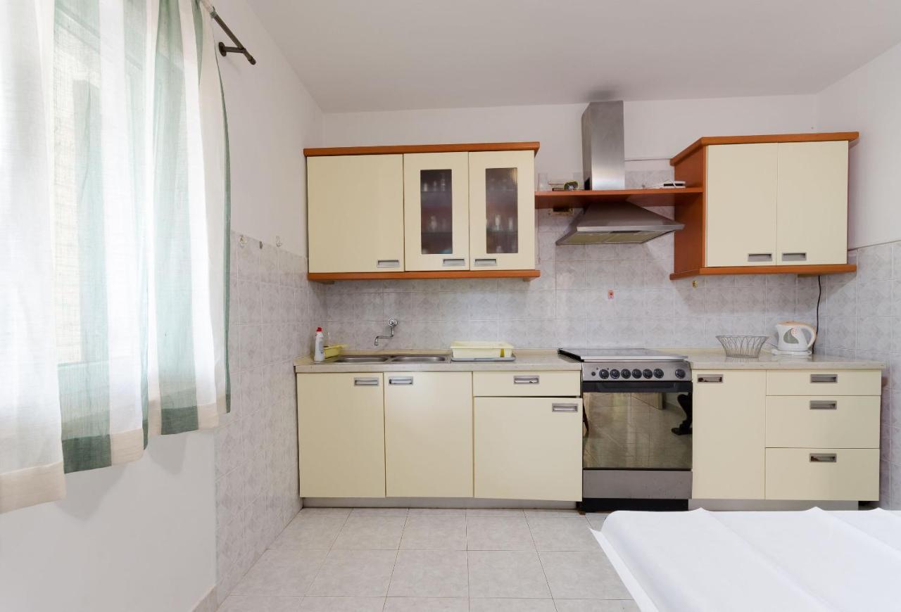 Apartment Ratko Rakalj