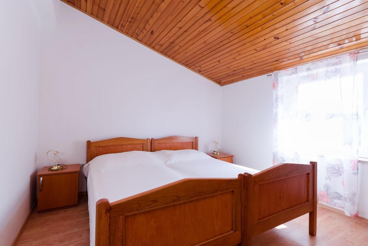 Apartment Ratko Rakalj